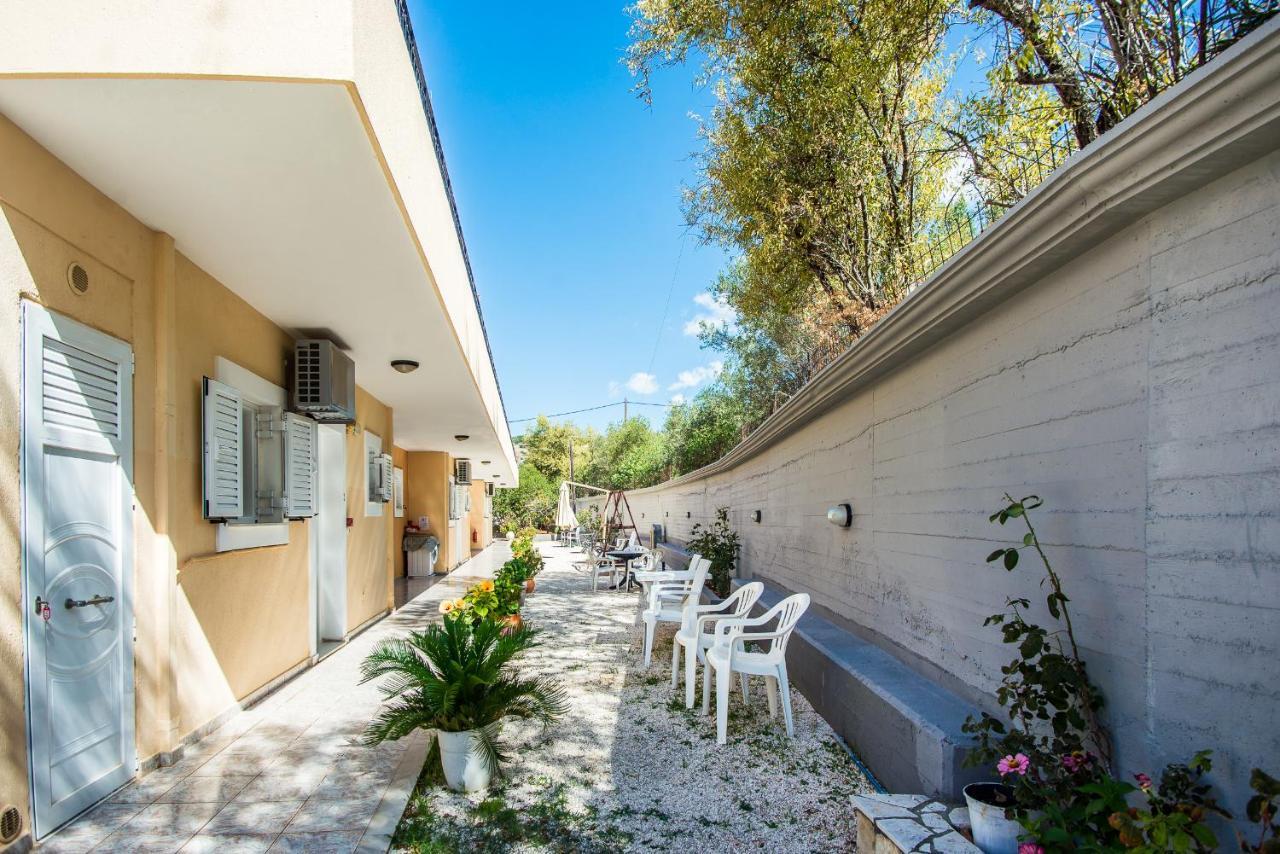 Aristotelis Apartments Razáta Eksteriør bilde
