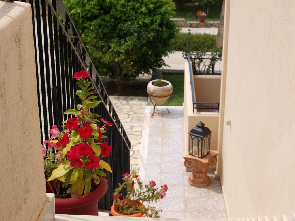 Aristotelis Apartments Razáta Eksteriør bilde